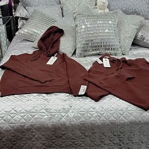 Authentic Ediva 2piece knit NWT sweatsuit